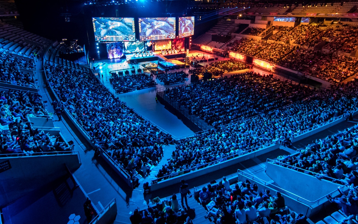 A队教练：CS新版本最大变化就是投掷物的运用